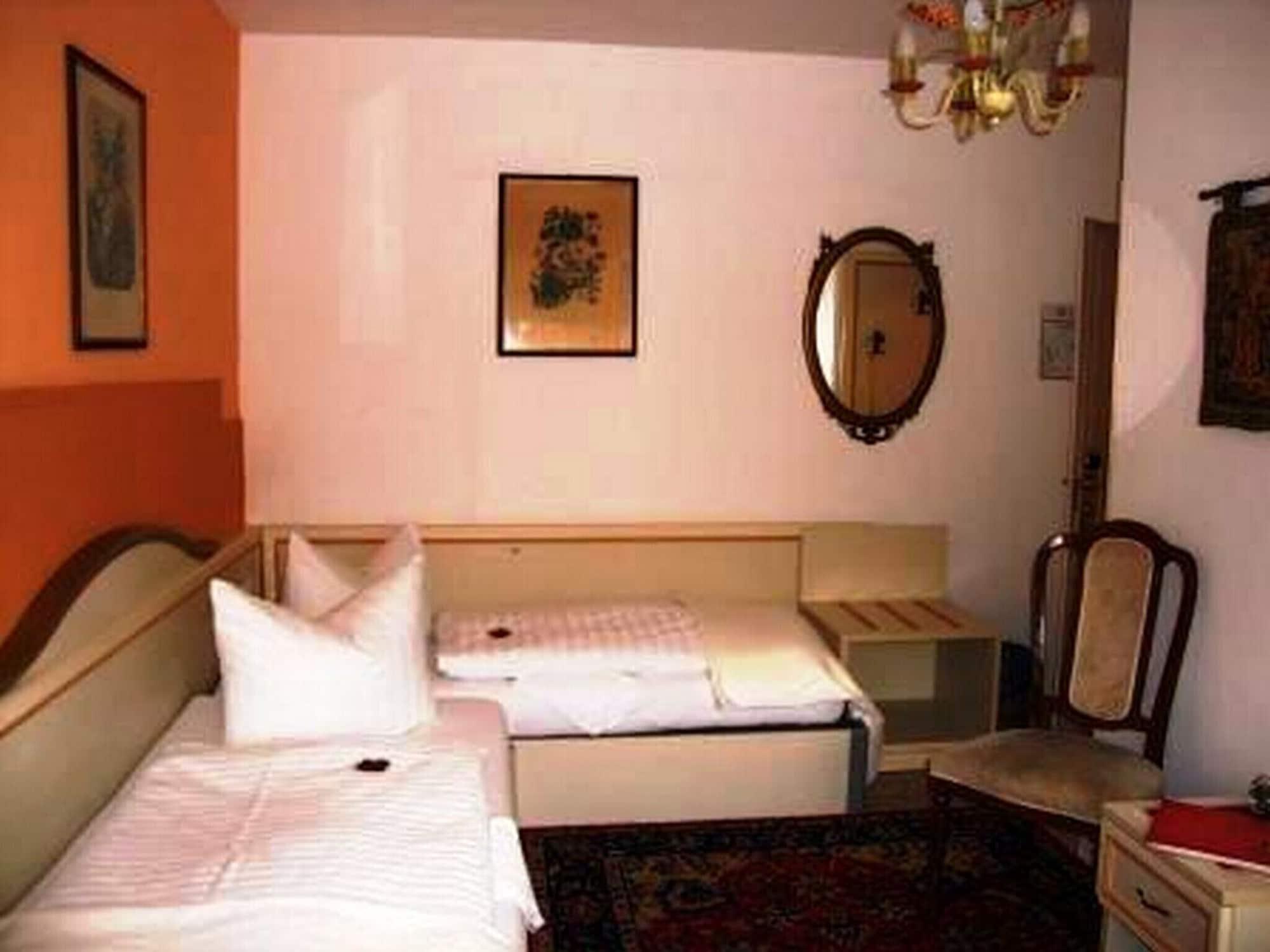 Haus Mooren, Hotel Garni Düsseldorf Kültér fotó