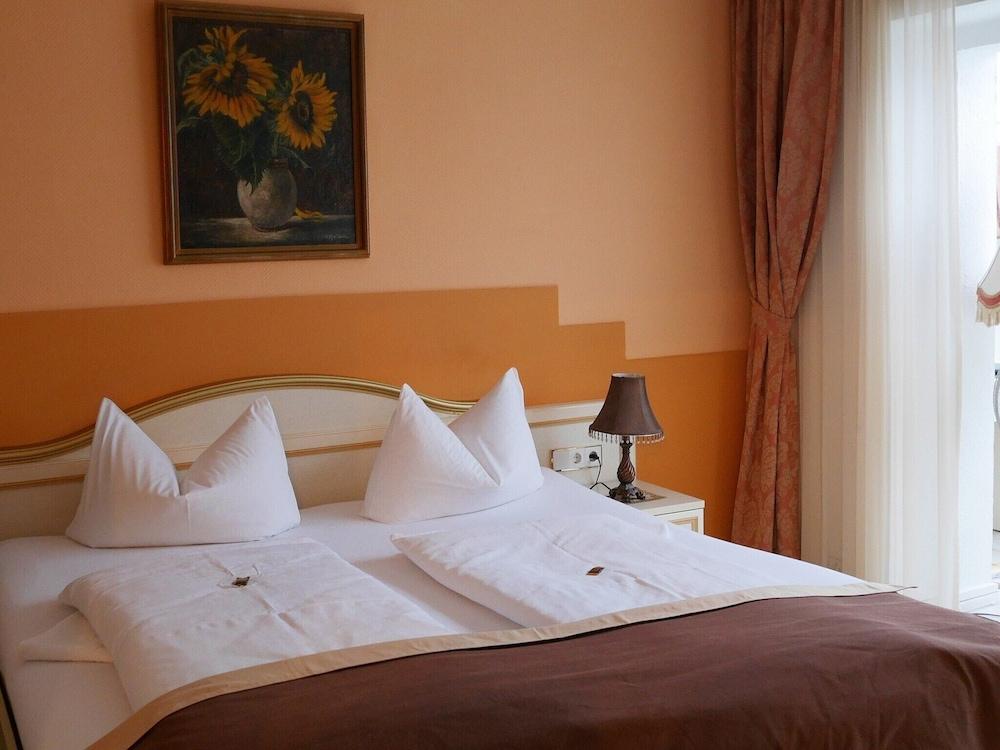 Haus Mooren, Hotel Garni Düsseldorf Kültér fotó
