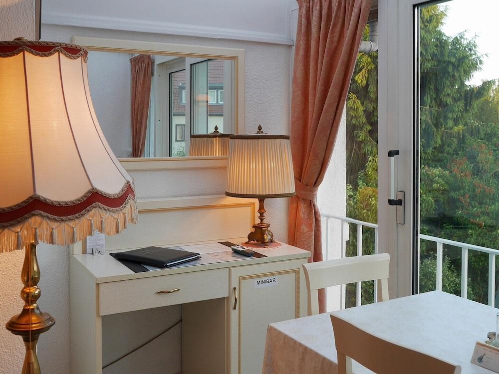 Haus Mooren, Hotel Garni Düsseldorf Kültér fotó