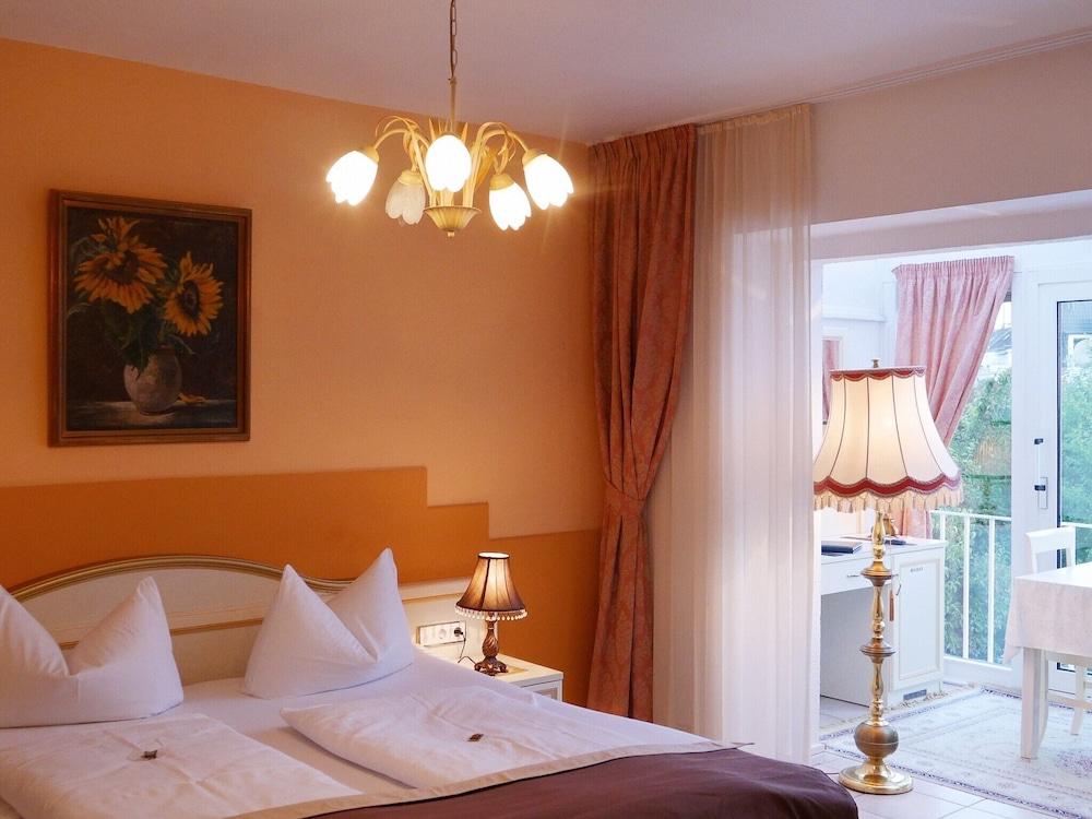 Haus Mooren, Hotel Garni Düsseldorf Kültér fotó